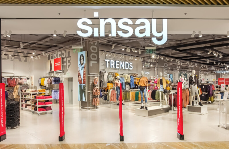 Realizacja oświetlenia w sklepie odzieżowym Sinsay